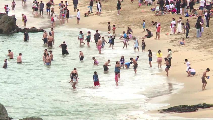 Viña del Mar recibe el verano 2026 con playas llenas pese al clima fresco y lloviznas