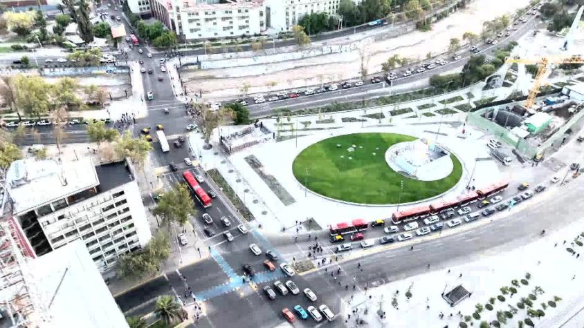 Nueva Plaza Baquedano ya está lista: más espacio para peatones y menos pistas para autos