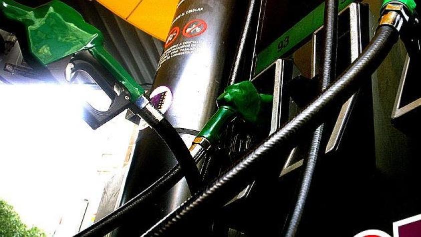 Senadores piden al gobierno modificar Mepco y ampliarlo a todas las gasolinas