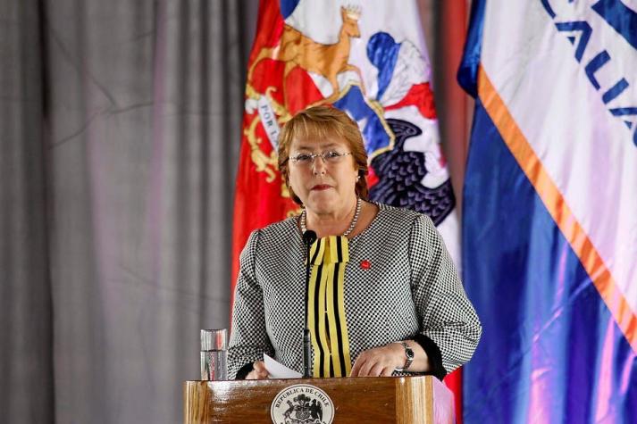 Bachelet solicita informe y pide "prudencia" tras dichos de embajador chileno en Uruguay