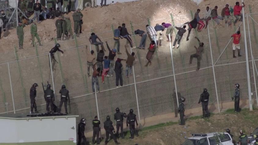 [VIDEO] España: ONG de DD.HH. denuncia violencia policial contra inmigrantes en Melilla