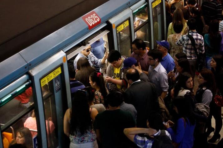 Sernac iniciará mediación colectiva por fallas en servicio de Metro en agosto