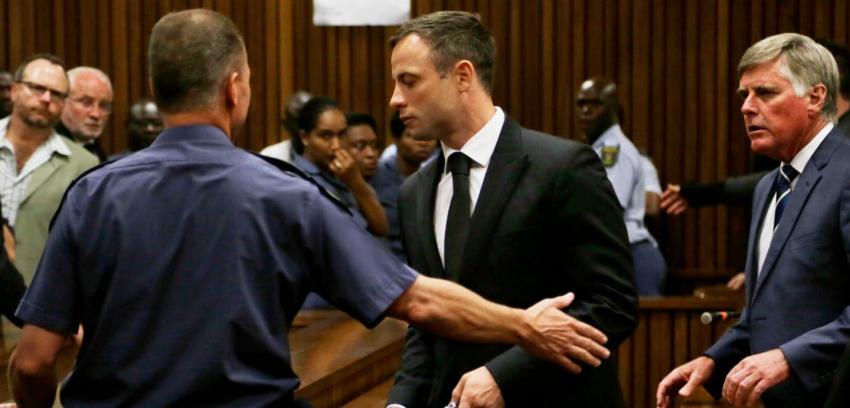 5 años de cárcel para Pistorius: Familia de víctima queda conforme con la condena
