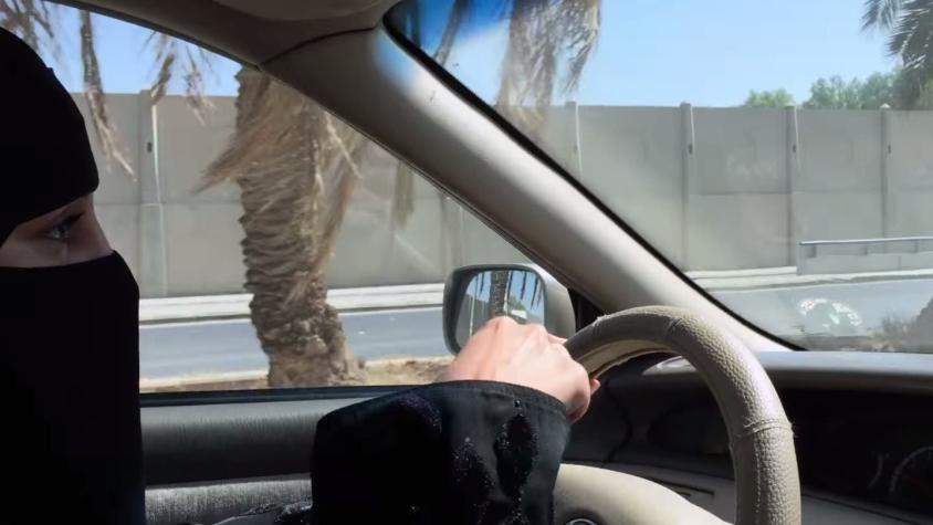 [VIDEO] Mujeres saudíes se rebelan a la prohibición de conducir