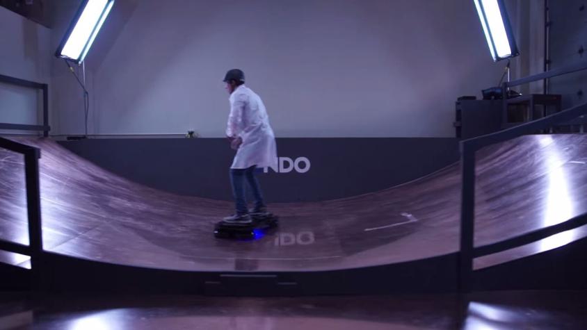 [VIDEO] La patineta de "Volver al Futuro" ya es una realidad