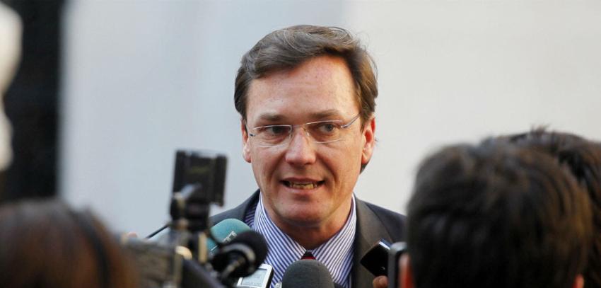 CDE presenta querella por cohecho contra ex subsecretario Pablo Wagner