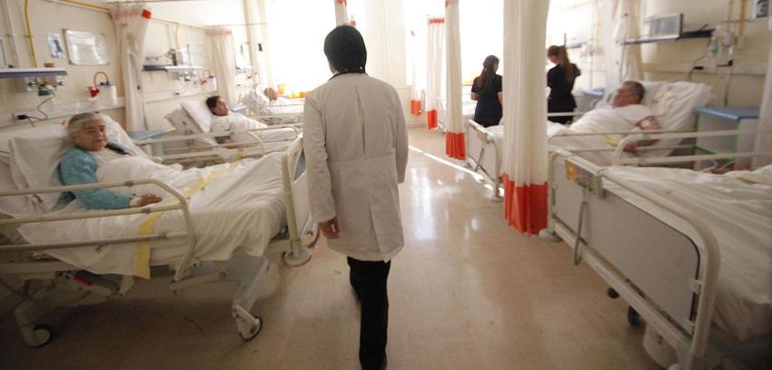 Ministerio de Salud: 1.200 facultativos trabajan sin Examen Médico y 80% son extranjeros