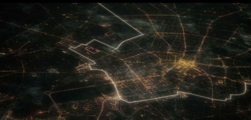 Recrean caída del Muro de Berlín soltando 8 mil globos brillantes