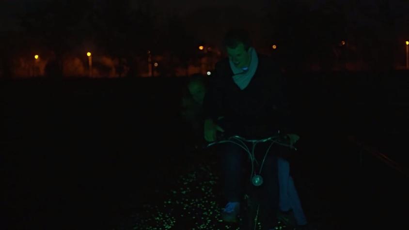[VIDEO] Esta es la ciclovía fosforescente inspirada en Van Gogh