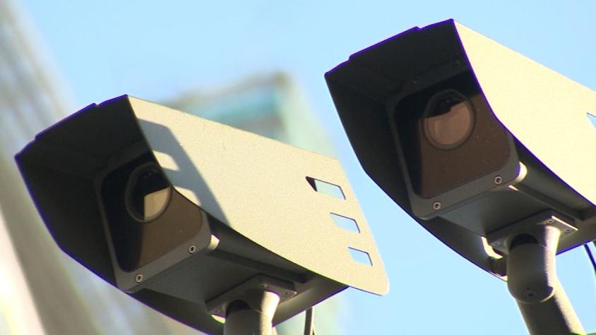 [T13] ¿Invasión a la privacidad? 3500 cámaras de televigilancia hay en la Región Metropolitana