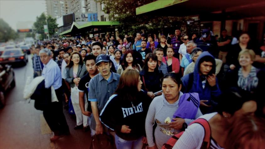 ESTA NOCHE EN #T13: Completa cobertura de la falla al Metro de Santiago