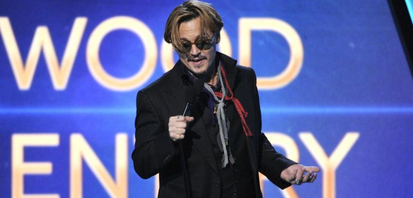 [VIDEO] Acusan a Johnny Depp de presentarse borracho a premiación en Hollywood