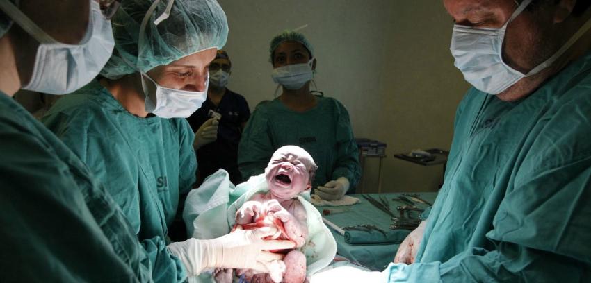 Un 80% de las chilenas sometidas a cesárea prefería haber tenido parto normal