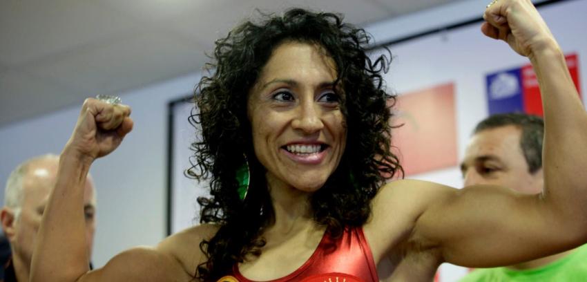 Carolina “Crespa” Rodríguez retuvo su título mundial de peso gallo