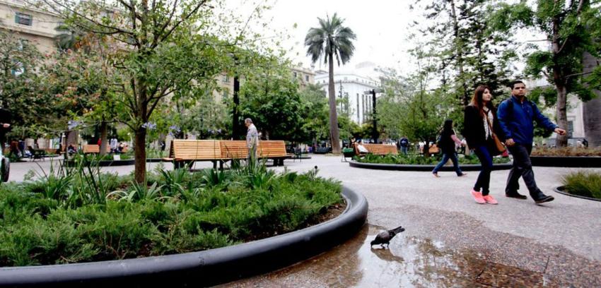UDI oficia a Metro y Municipalidad de Santiago por nuevo cierre en Plaza de Armas