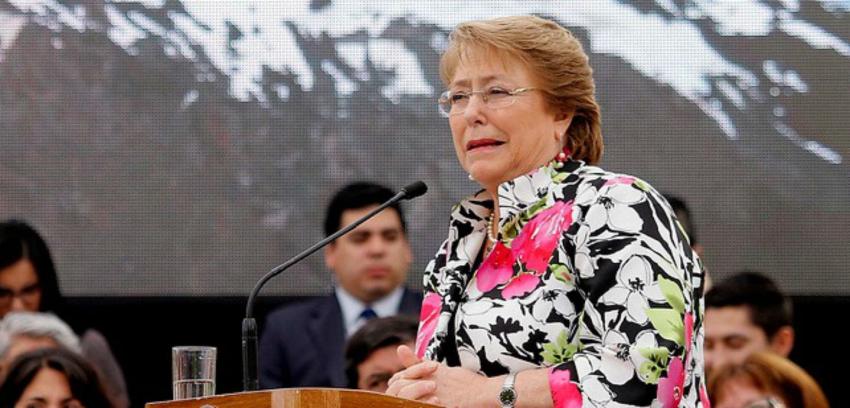 Plaza Pública- Cadem: 63% cree que Bachelet no ha cumplido expectativas en primeros 9 meses