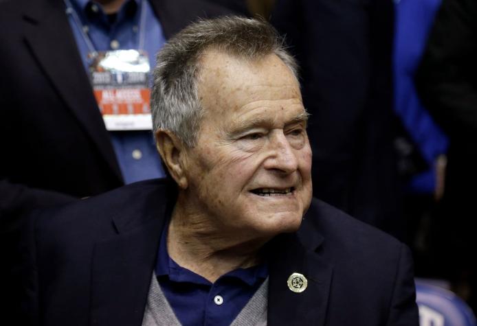 Hospitalizan a ex presidente de EE.UU. George H. W. Bush