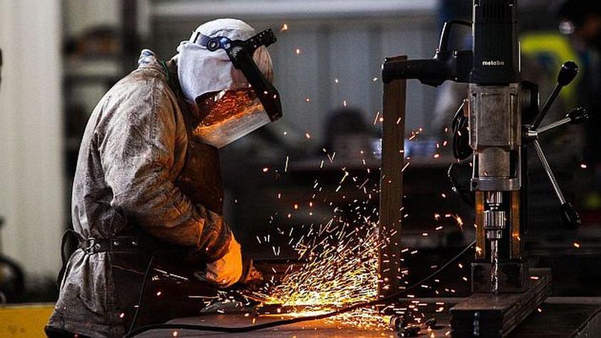 Sofofa: Producción industrial sube en diciembre, pero cae 0,3% en 2014
