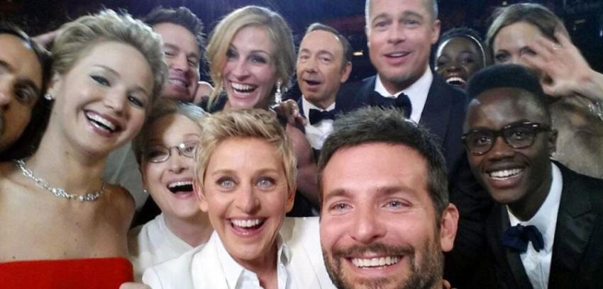 Selfie es nombrada la "palabra del 2014" por reconocida academia de la lengua