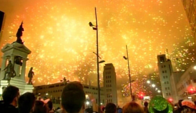 [T13] Año Nuevo: Sobre 800 mil personas disfrutaron de los fuegos artificiales en Valparaíso