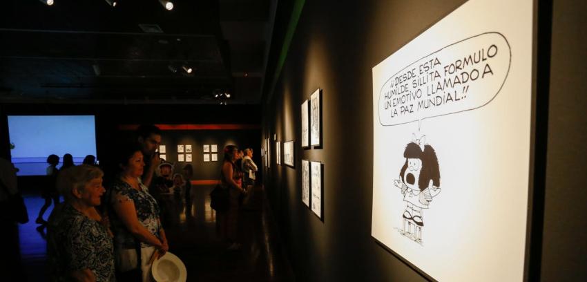 [FOTOS] Inédita exposición "Quino por Mafalda" llega al Festival Santiago a Mil