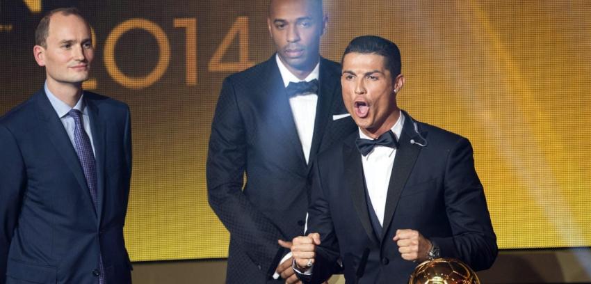 [VIDEO] Cristiano Ronaldo le enseña a un hincha cómo hacer su particular grito