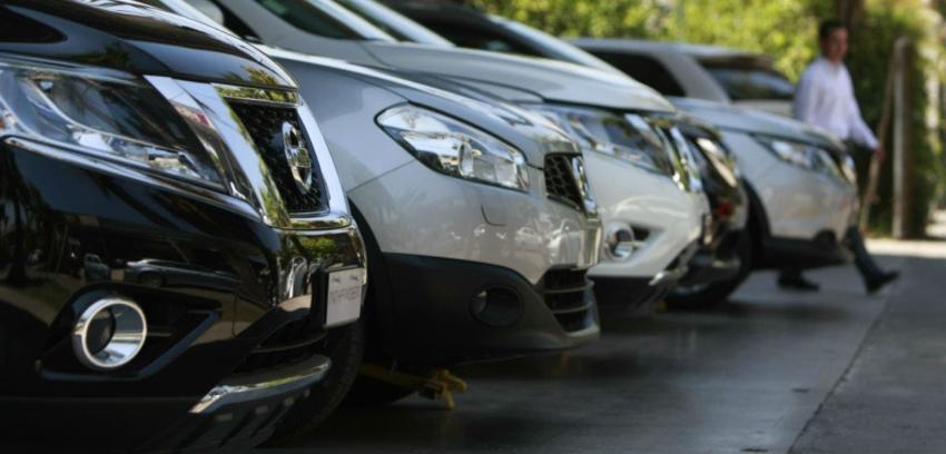 Ventas de autos nuevos cayeron 10,4% en 2014
