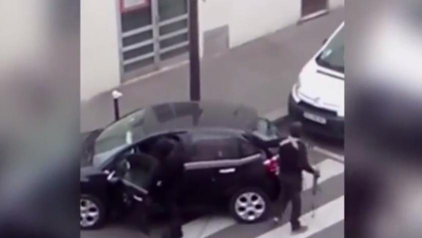 [VIDEO] Revelan nuevas imágenes del ataque a Charlie Hebdo en París