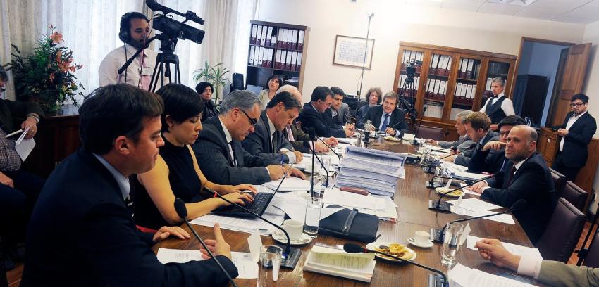 Comisión de Hacienda de la Cámara Baja despacha a sala proyecto de Pacto de Unión Civil