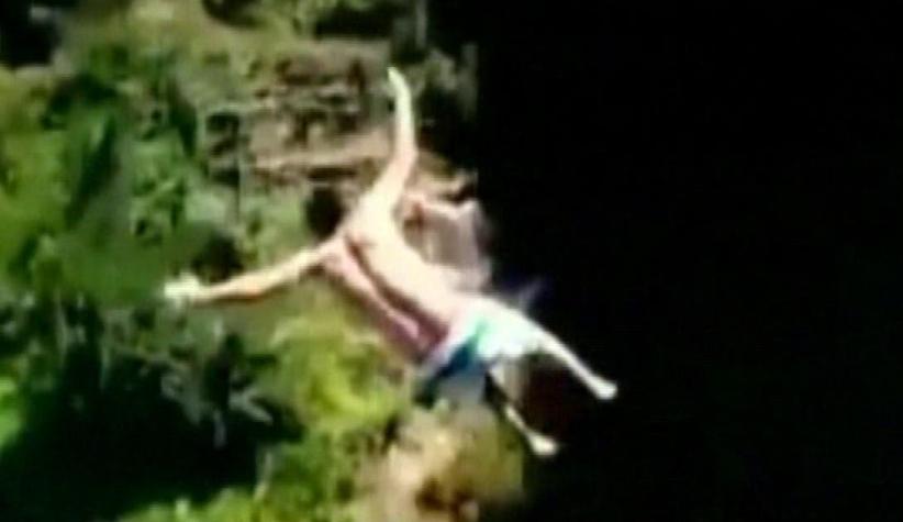 [T13] Joven saltó desde 35 metros en puente de Salto del Laja