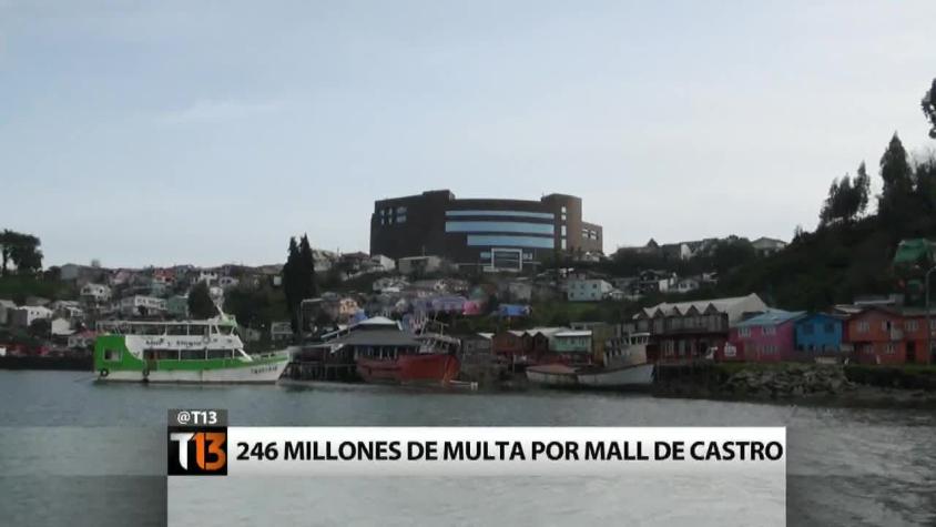 [T13] Multan al Mall de Castro por infringir normas en su construcción