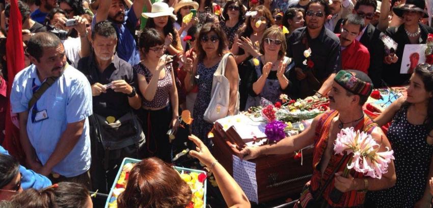 [FOTOS] Las emotivas imágenes del funeral de Pedro Lemebel