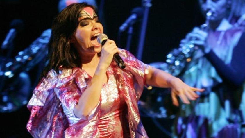 Björk sorprende al estrenar nuevo disco por internet tras su filtración