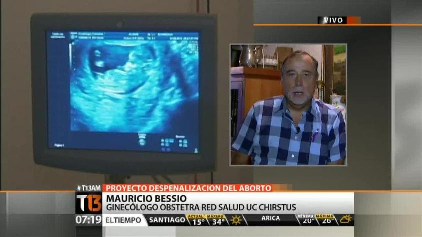Ginecólogo de Red UC respalda dichos de rector Ignacio Sánchez sobre aborto