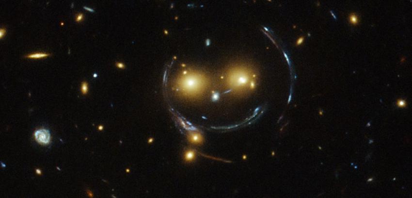 ¡Sonríe, te estamos grabando!: telescopio espacial Hubble capta "galaxia sonriente"