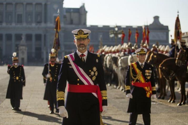 Rey de España se baja su sueldo en un 20%