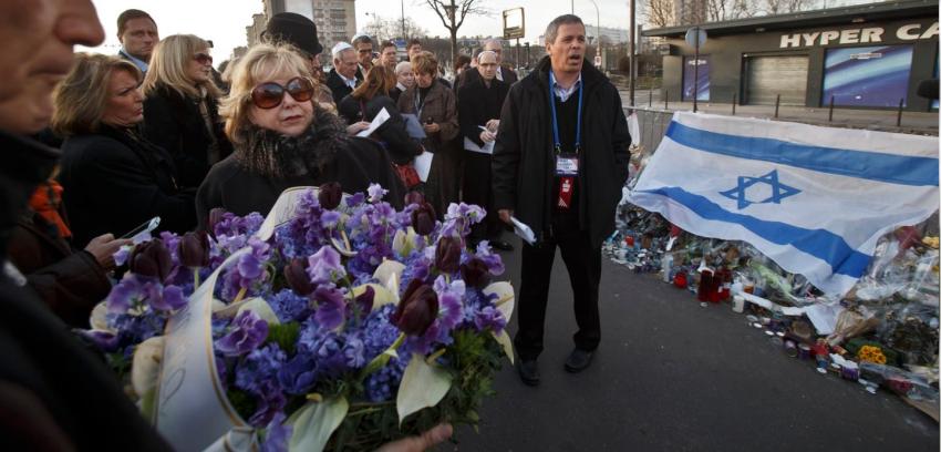 Francia llama a judíos a no dejar el país tras atentados