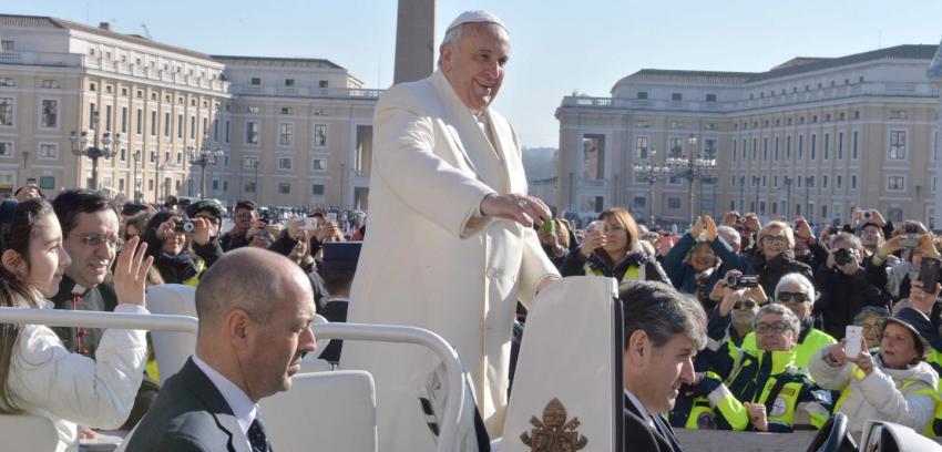 Papa Francisco se reunirá con familiares de víctimas del caso AMIA
