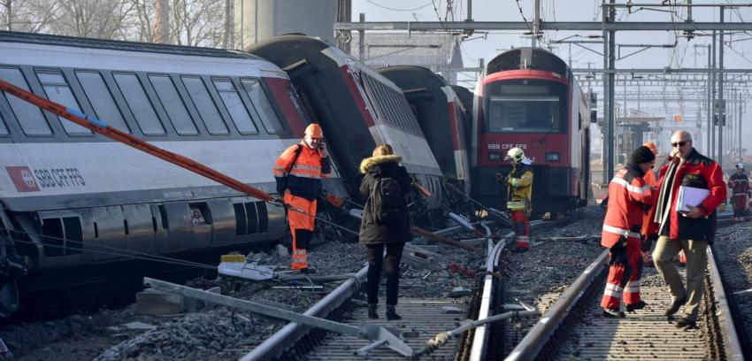 Choque de trenes en Suiza deja al menos cinco heridos de gravedad