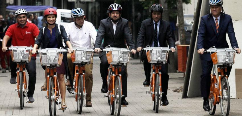 Municipalidad de Santiago lanza primer sistema de bicicletas públicas