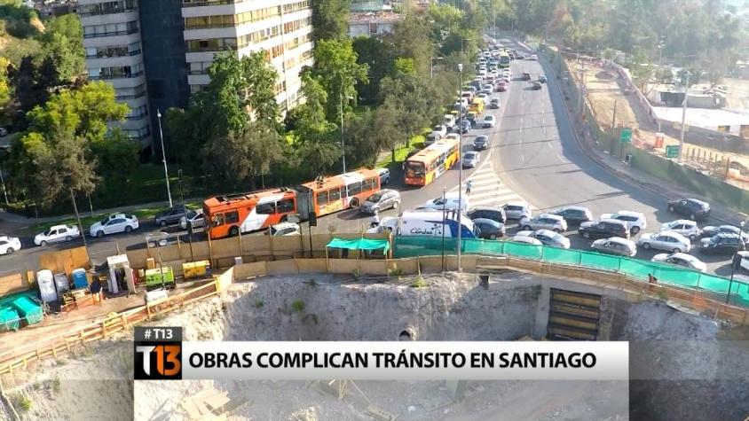 Obras en la rotonda Pérez Zujovic: los arreglos que complican el tránsito en Santiago