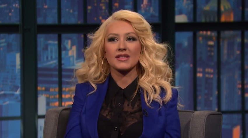 [VIDEO] Christina Aguilera sorprende otra vez: Ahora imitó a personaje de "Sex and the city"