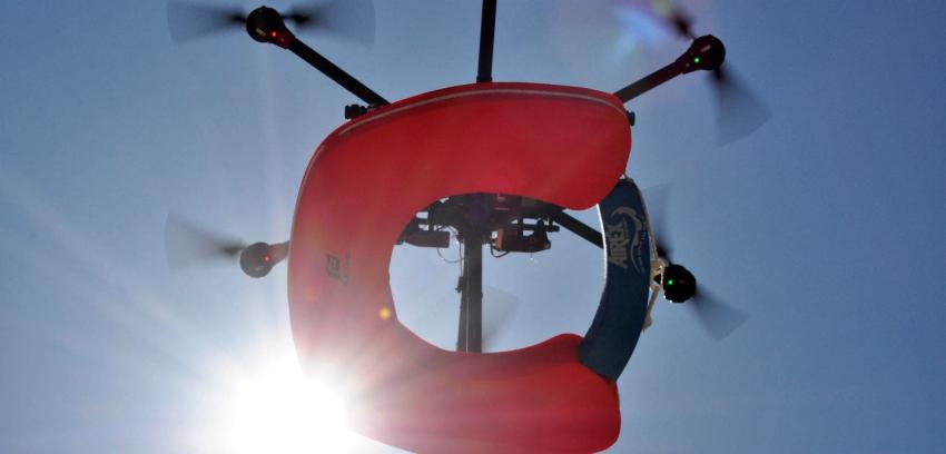 [VÍDEO] Proyecto Perseo: el innovador drone salvavidas que debutó en las costas chilenas