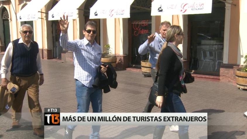 Turistas extranjeros en Chile: ¿Qué destinos eligieron y cuánto gastaron?