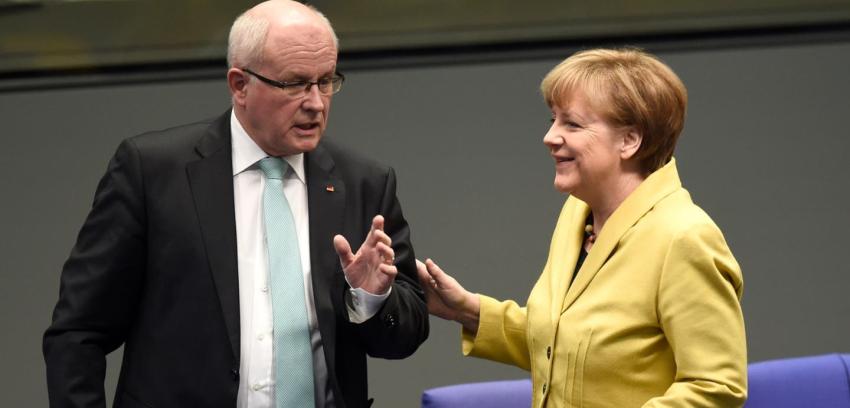 Parlamento de Alemania aprueba extender ayuda a Grecia