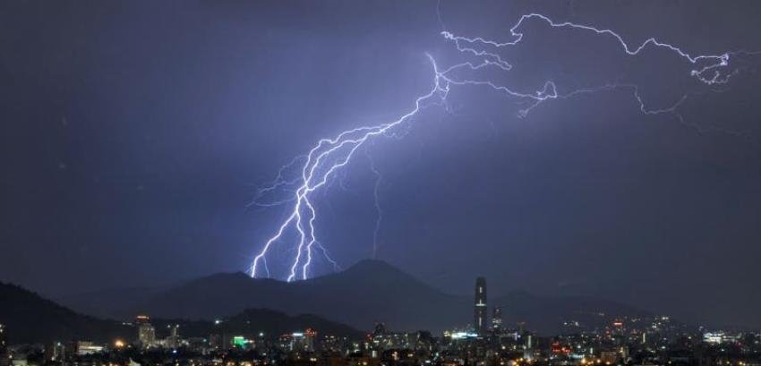 Las imágenes más sorprendentes de la tormenta eléctrica en la RM
