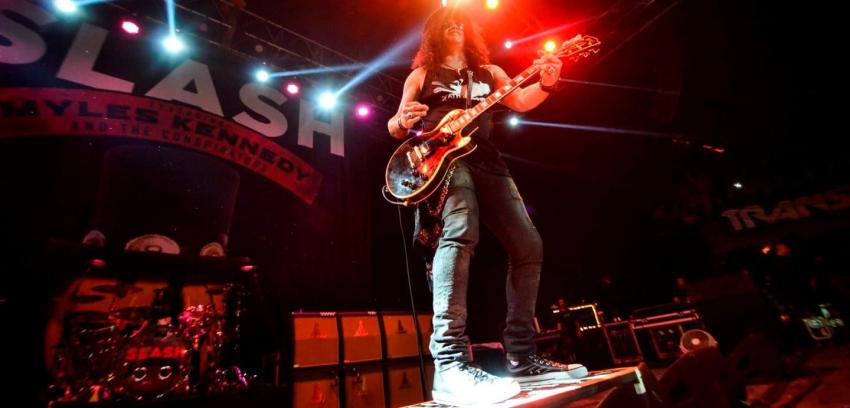 [FOTOS] Slash: Así fue el show del ex Guns N' Roses en Chile