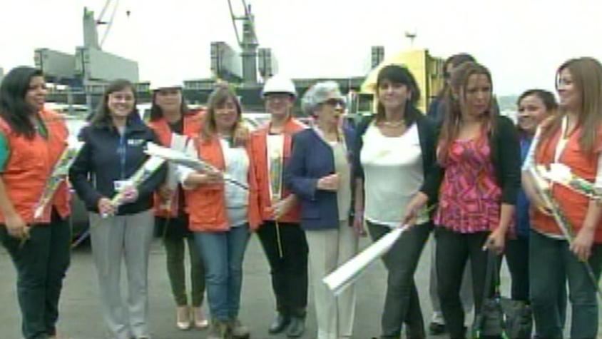 Mujeres representan el 15 % del campo laboral portuario en Valparaíso