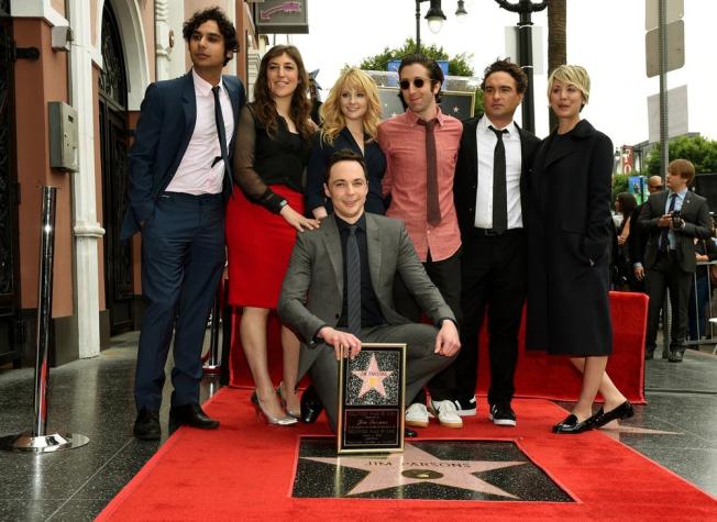Jim Parsons de "The Big Bang Theory" recibe estrella en el Paseo de la Fama