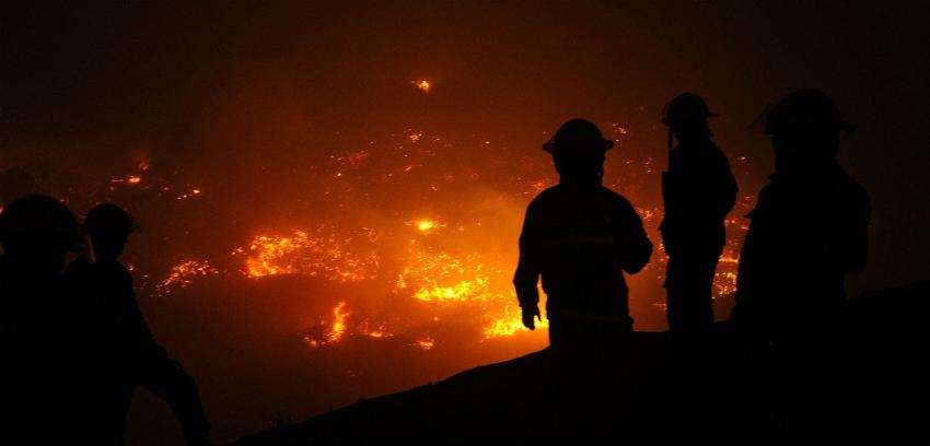 [Galería] Las impactantes imágenes que dejó el incendio en Valparaíso